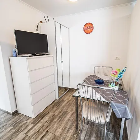 Cuderland Kurnik Apartman *